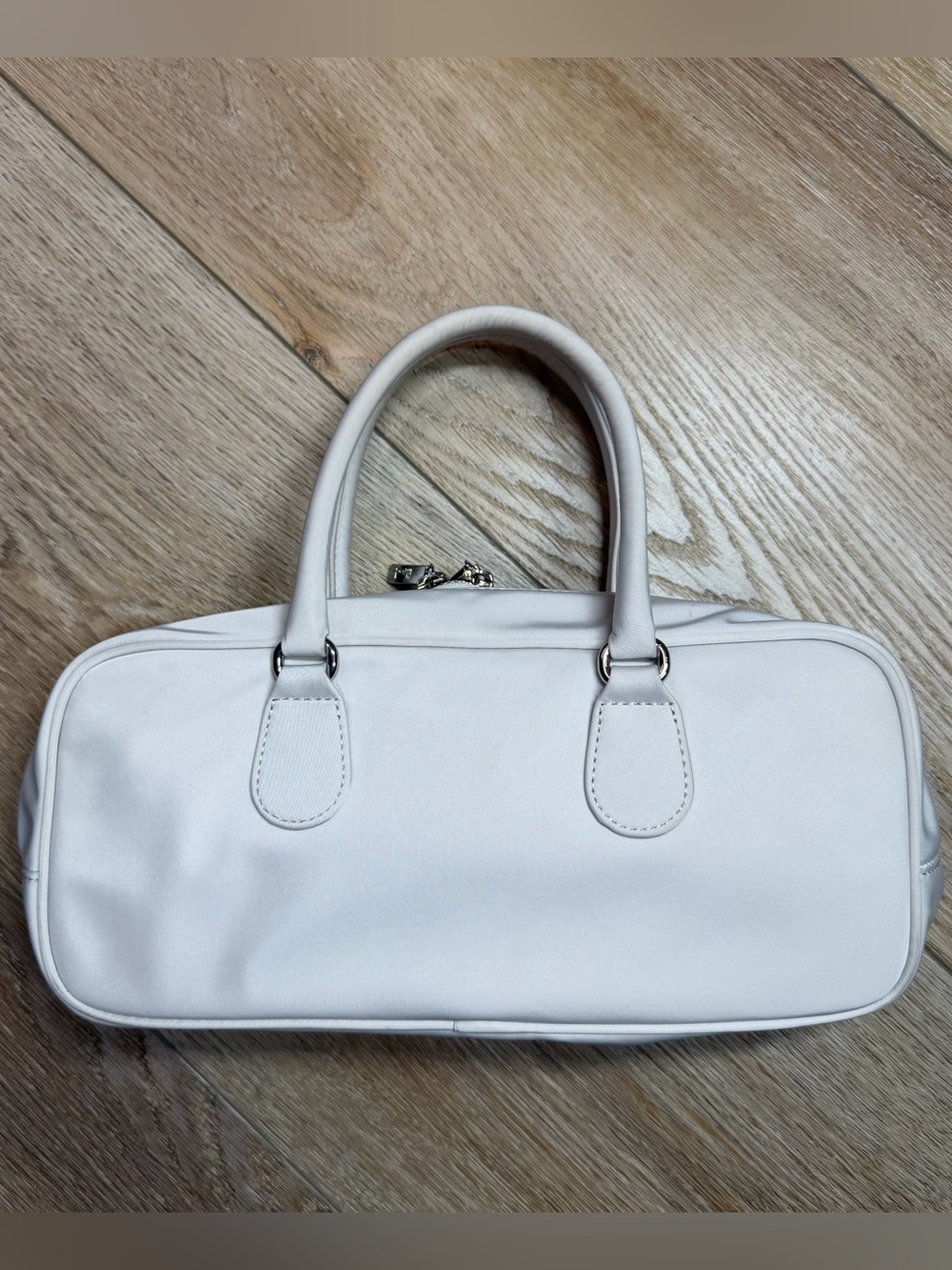 Title: Aritzia Wilfred Lina Bowler Bag – Matte Pearl White / Cream (FA24)